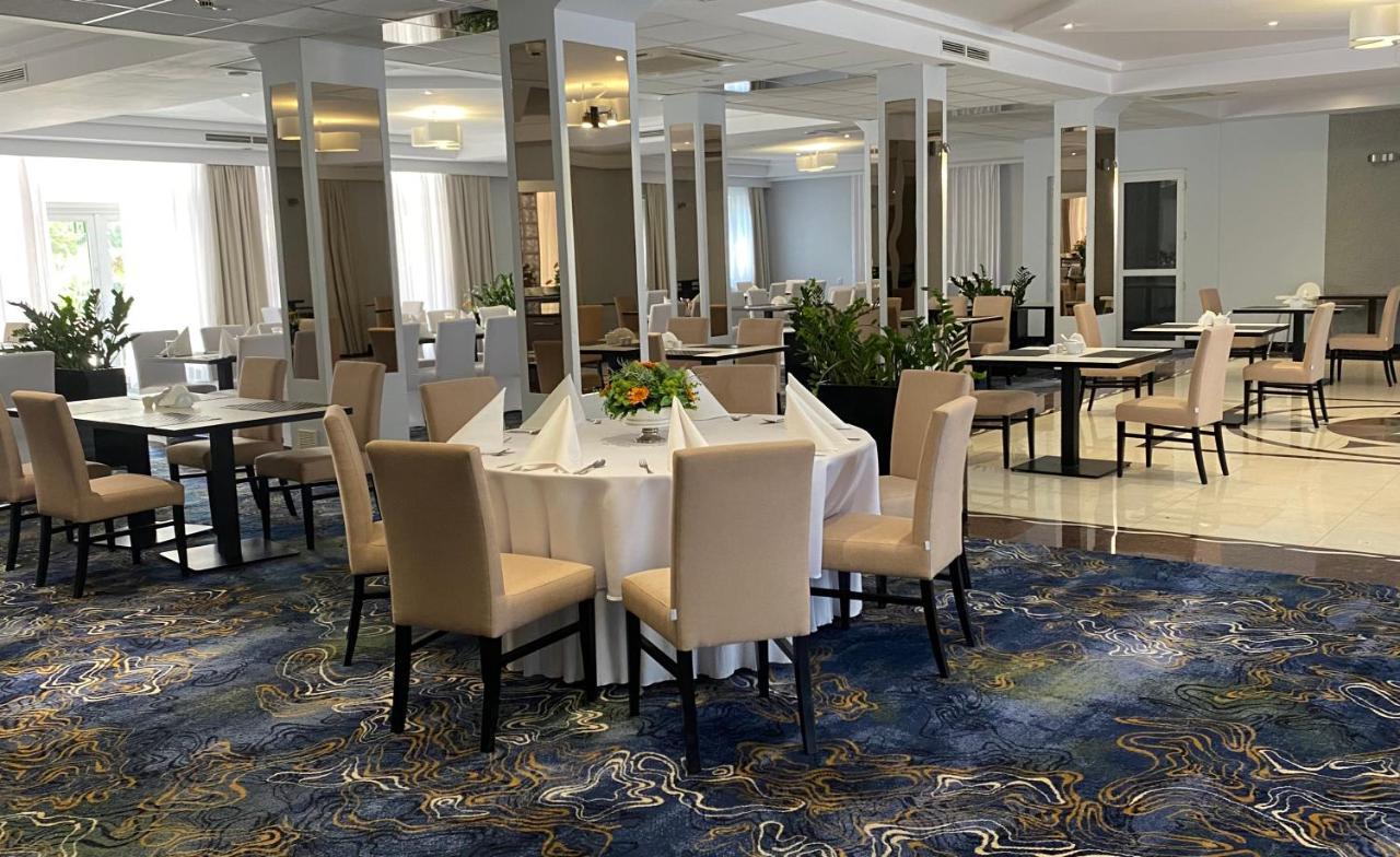 Hotel Ambasador Chojny Лодзь Екстер'єр фото