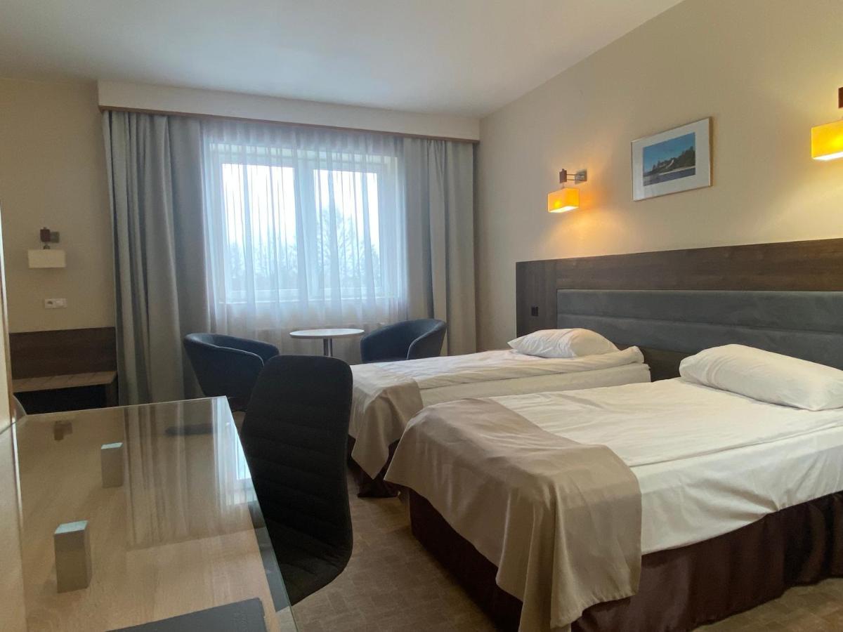 Hotel Ambasador Chojny Лодзь Номер фото
