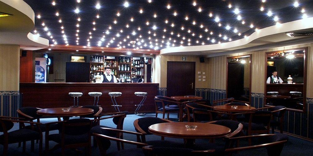 Hotel Ambasador Chojny Лодзь Екстер'єр фото